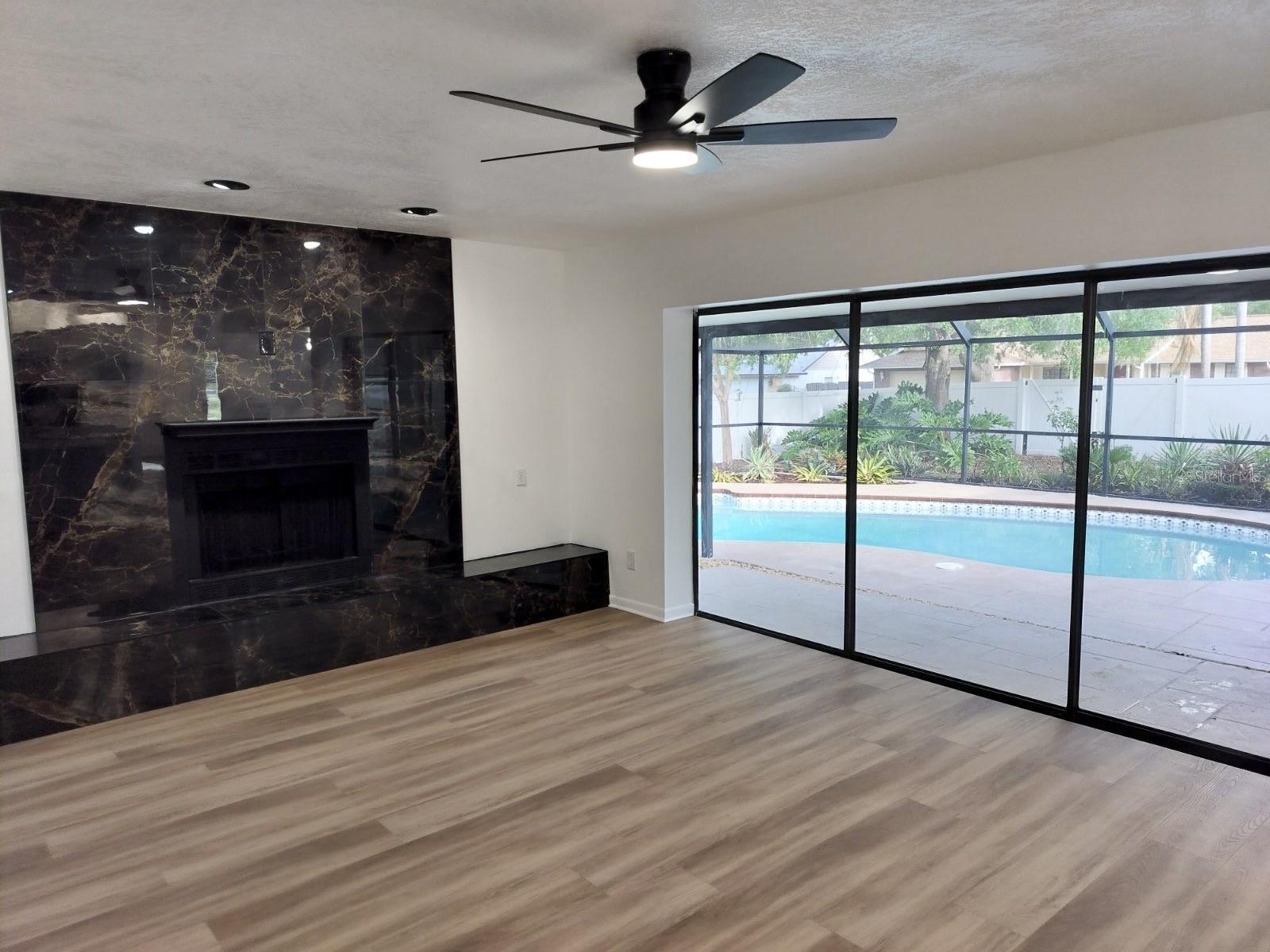 BLOOMINGDALE OAKS - Residential