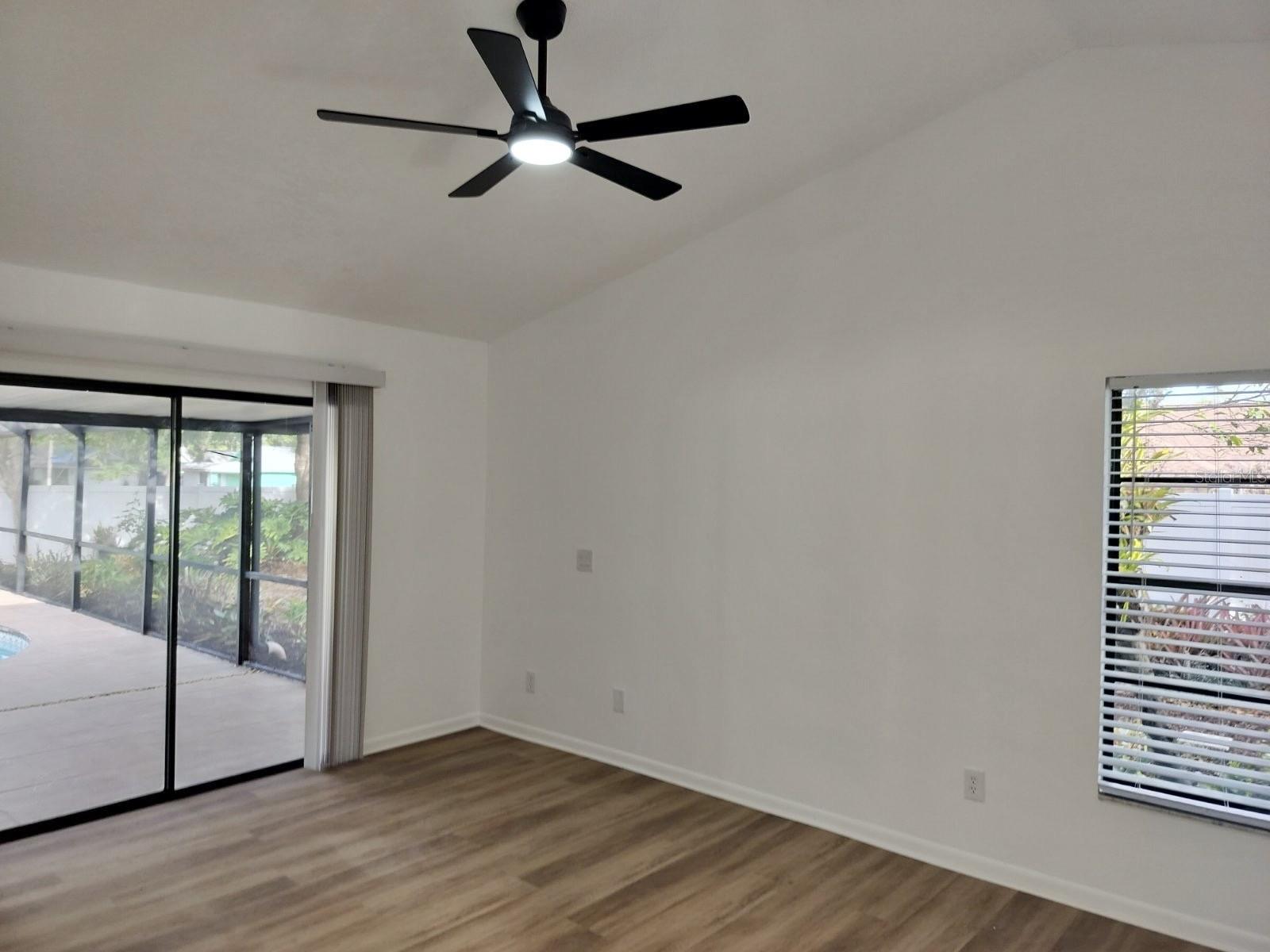 BLOOMINGDALE OAKS - Residential