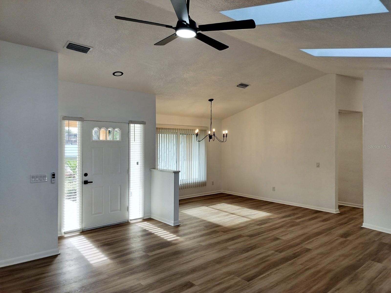 BLOOMINGDALE OAKS - Residential