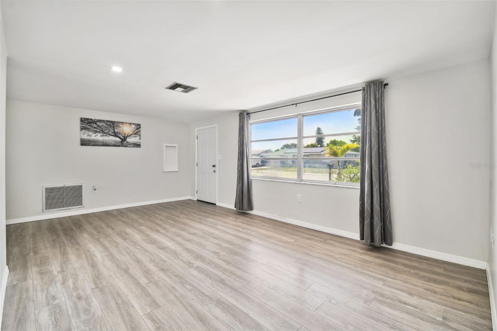 HOLIDAY LAKE ESTATES - Residential