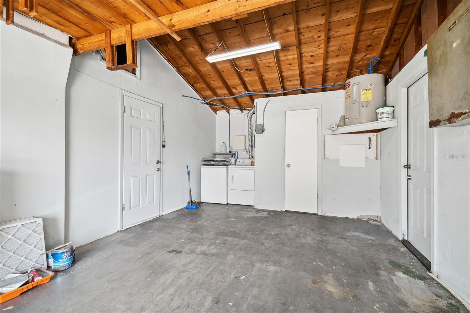 HOLIDAY LAKE ESTATES - Residential