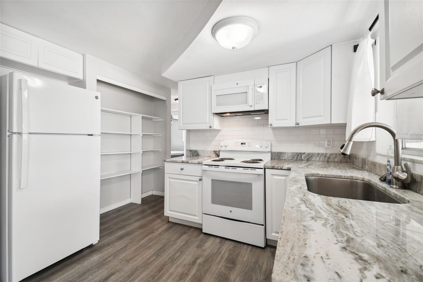 HOLIDAY LAKE ESTATES - Residential