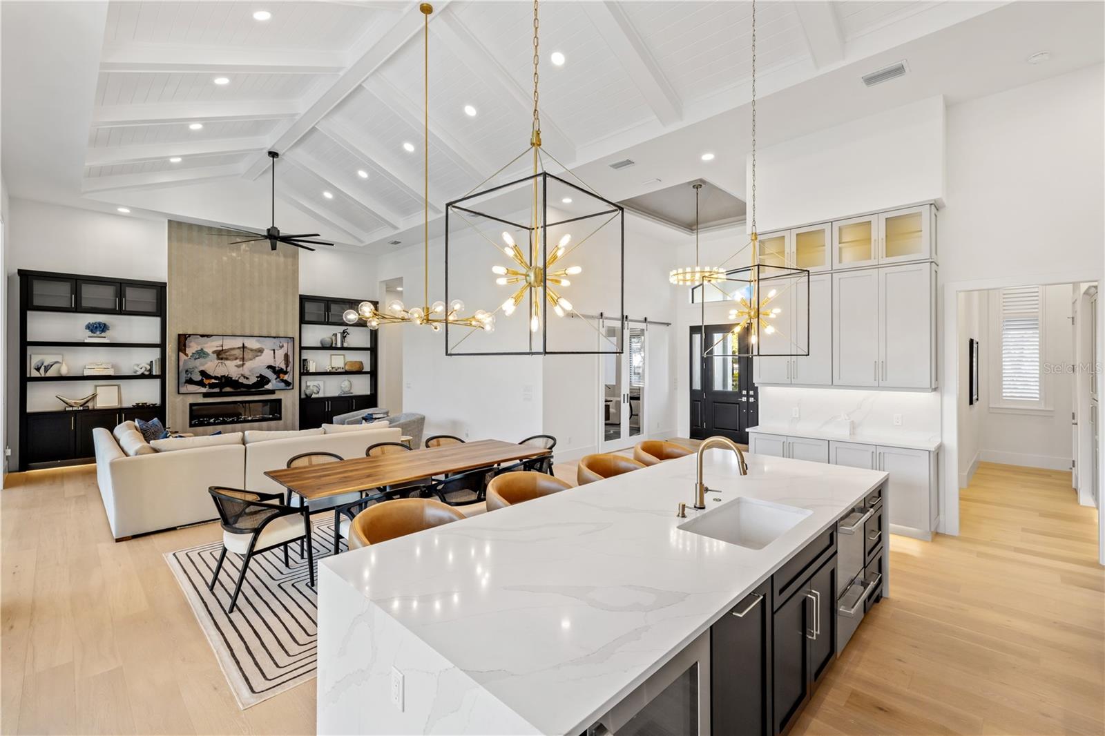 POINSETTIA PARK 2 - Residential