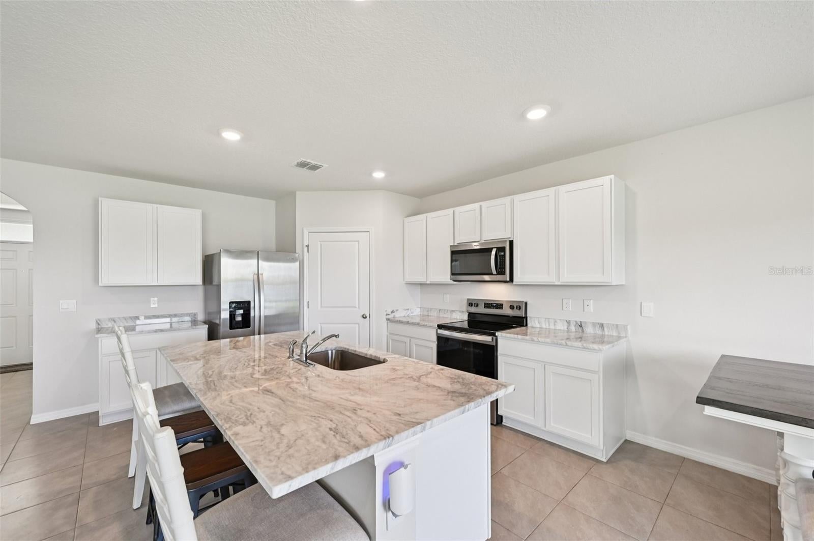 5129 ADEGA WAY