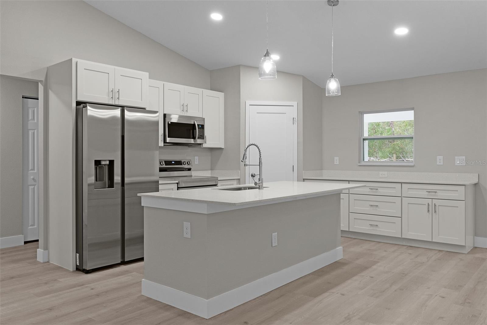 SILVER SPGS SHORES UN 31 - Residential