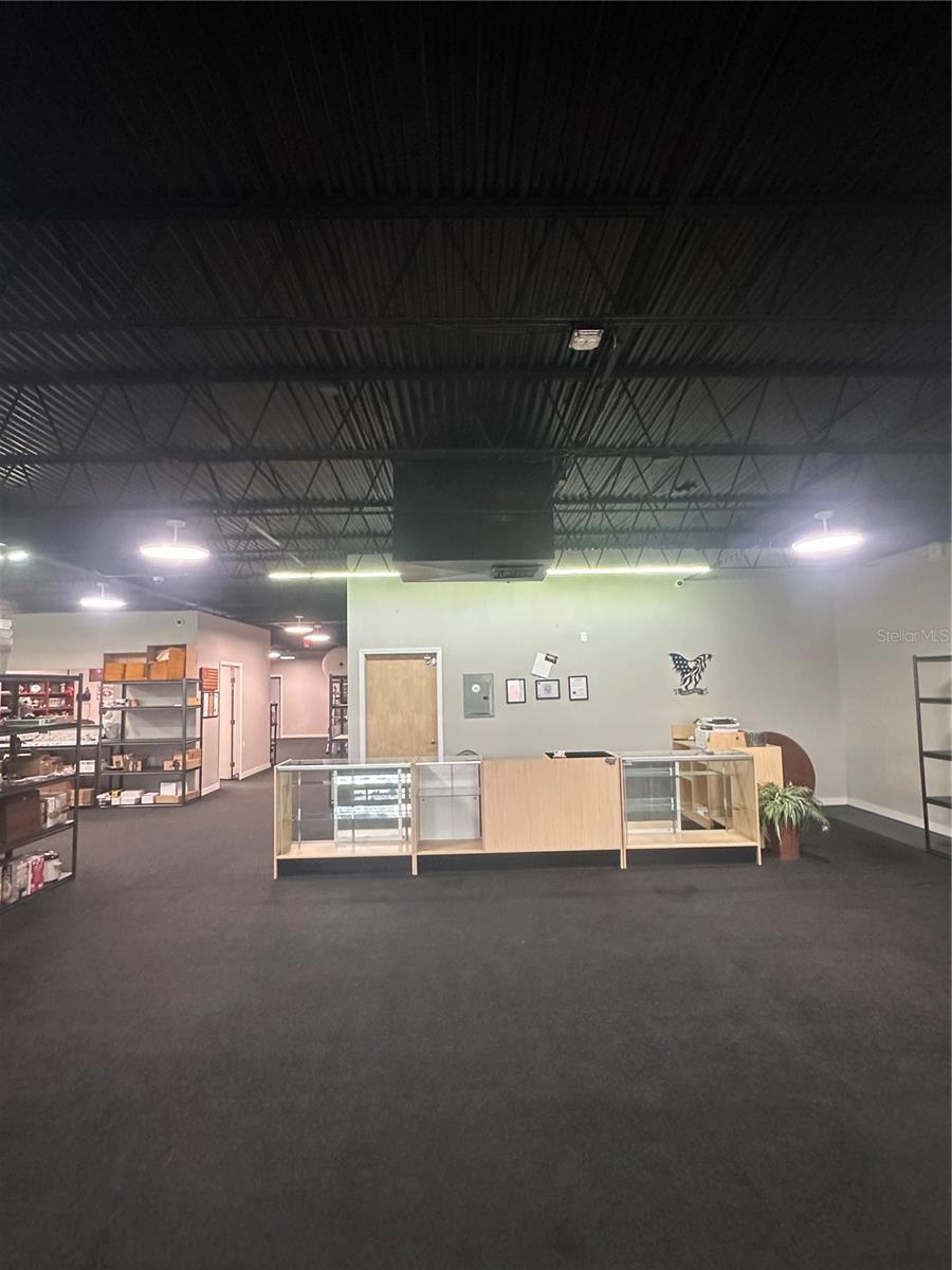 SOUTH VENICE UN 4 - Commercial Lease