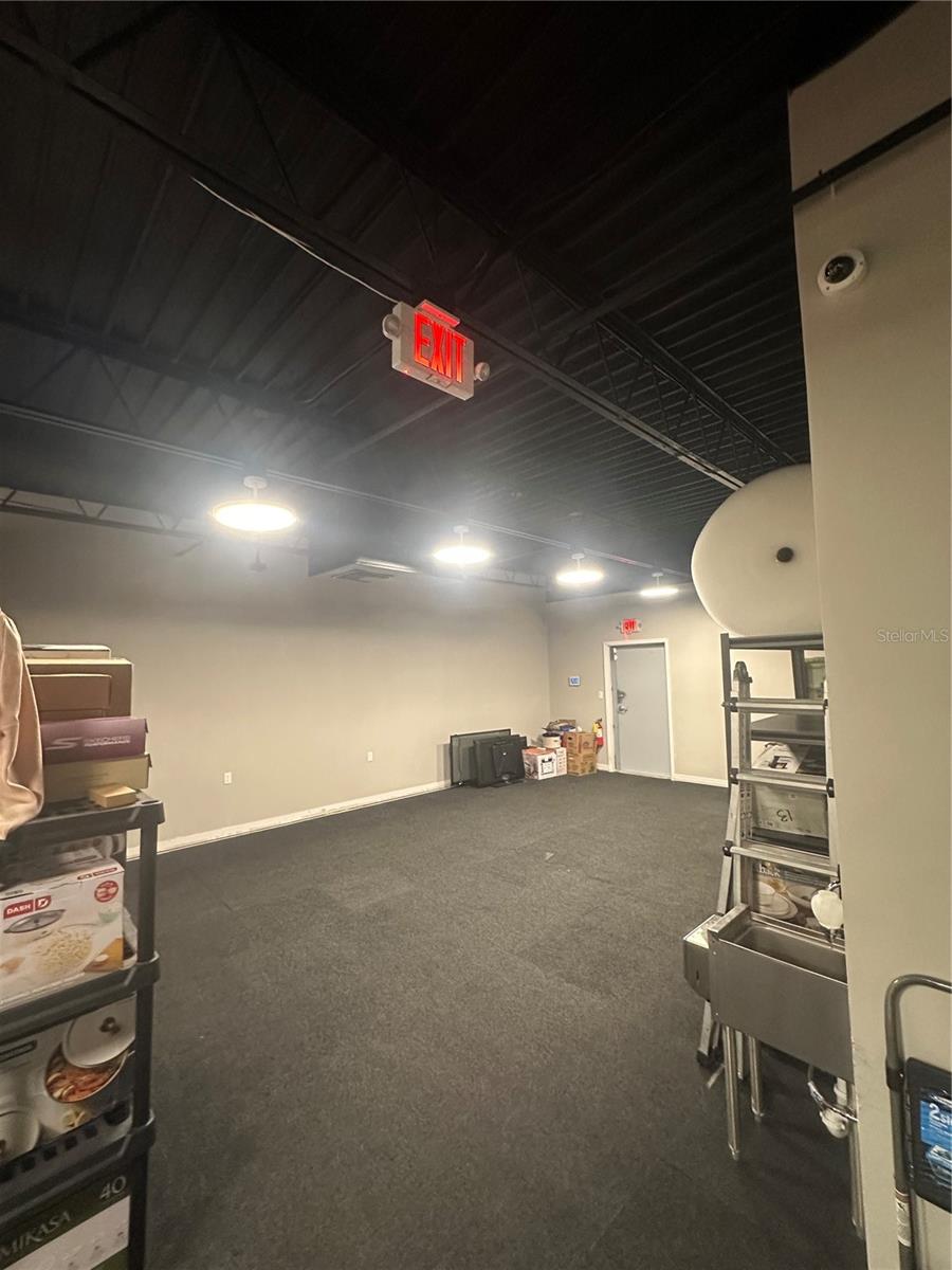 SOUTH VENICE UN 4 - Commercial Lease