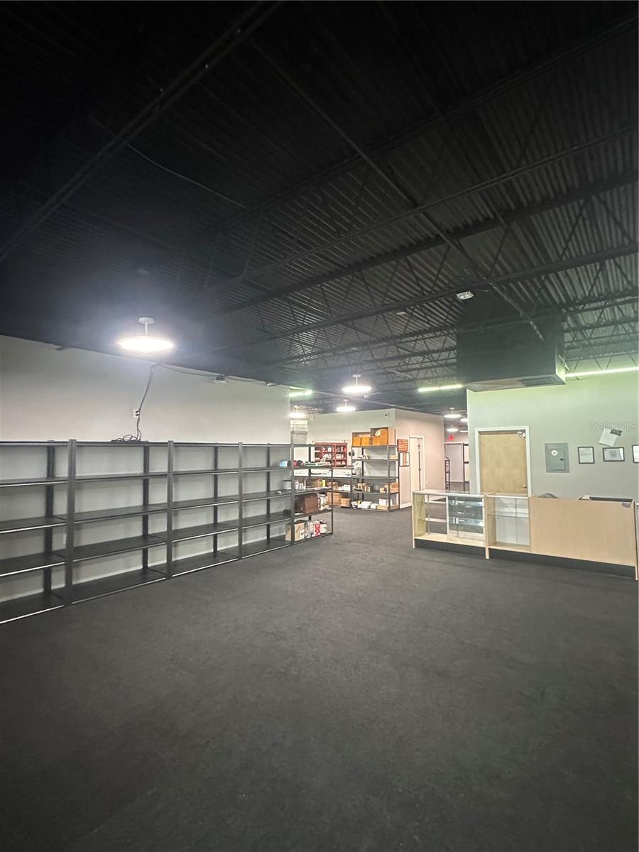 SOUTH VENICE UN 4 - Commercial Lease