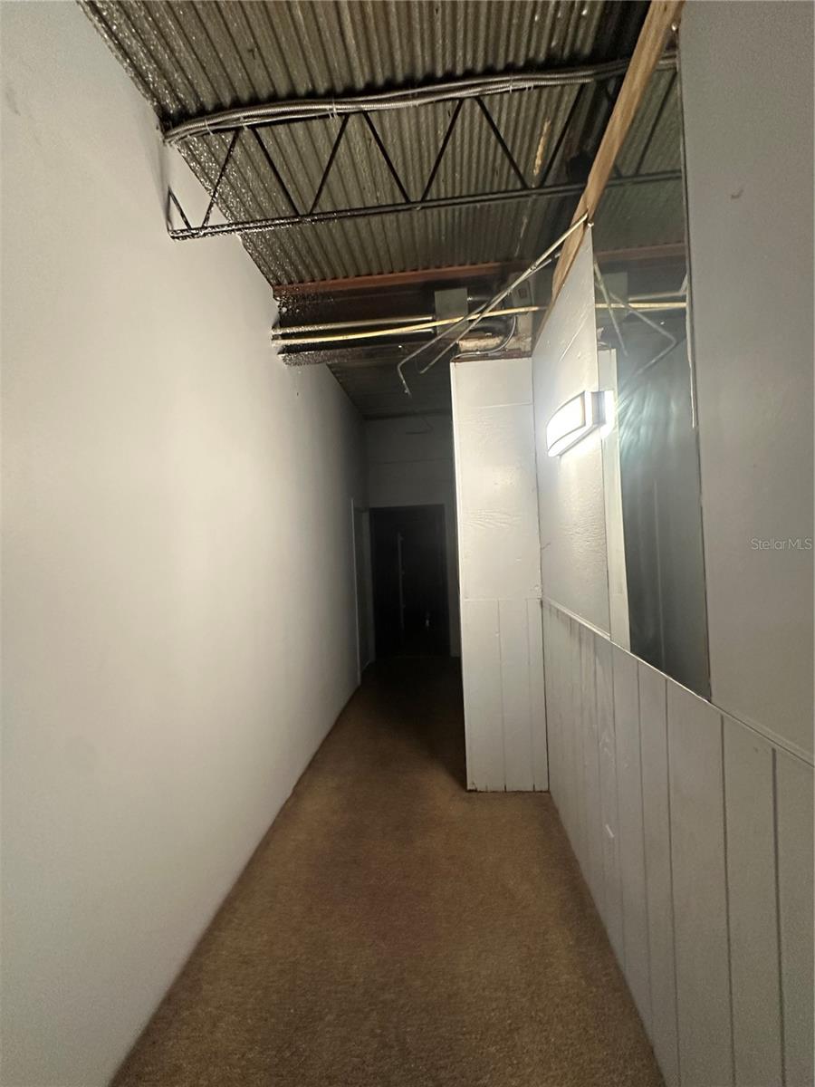 SOUTH VENICE UN 4 - Commercial Lease