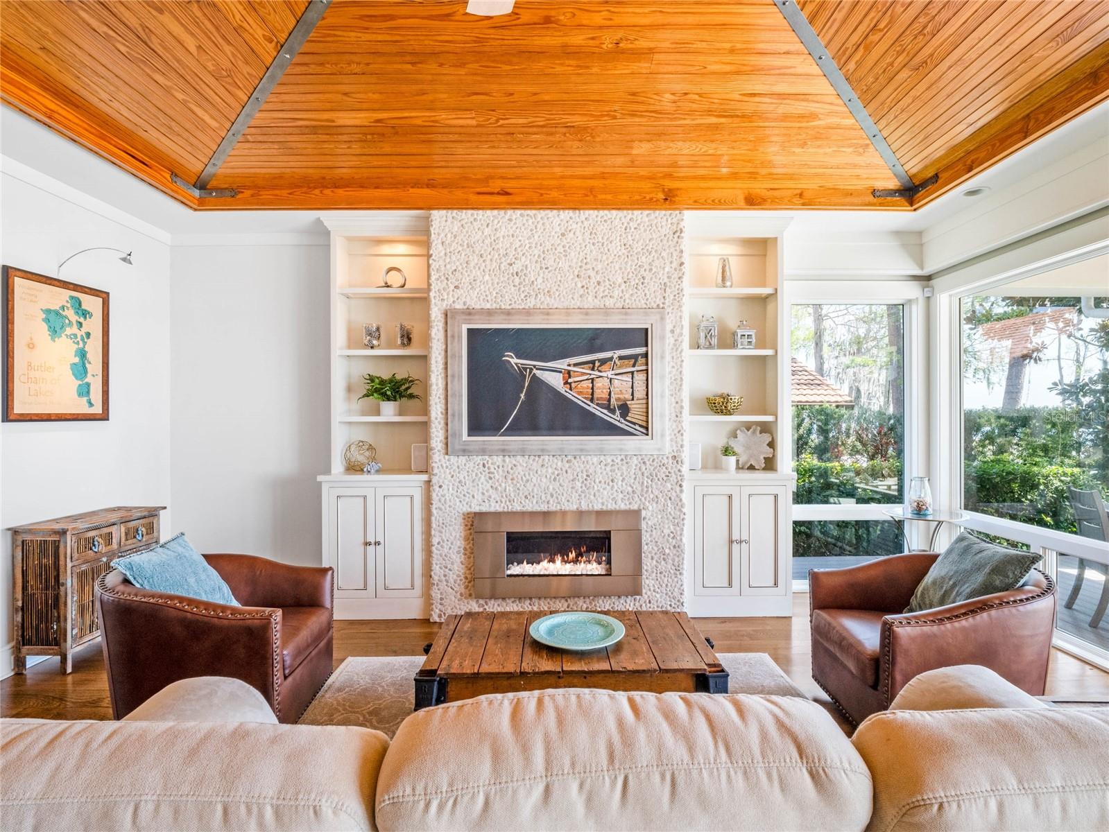 CYPRESS SHORES - - Residential