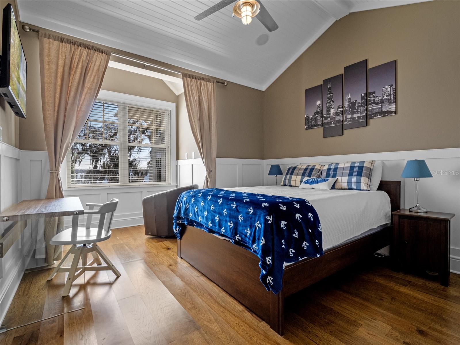 CYPRESS SHORES - - Residential