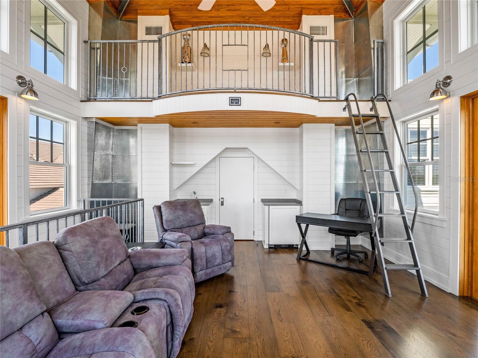 CYPRESS SHORES - - Residential