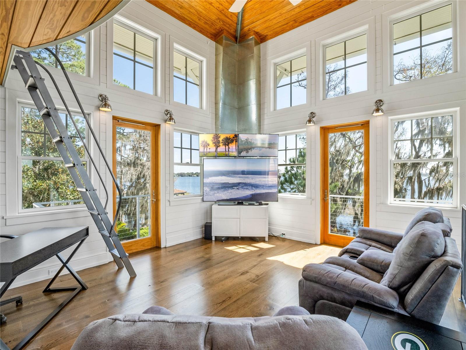 CYPRESS SHORES - - Residential