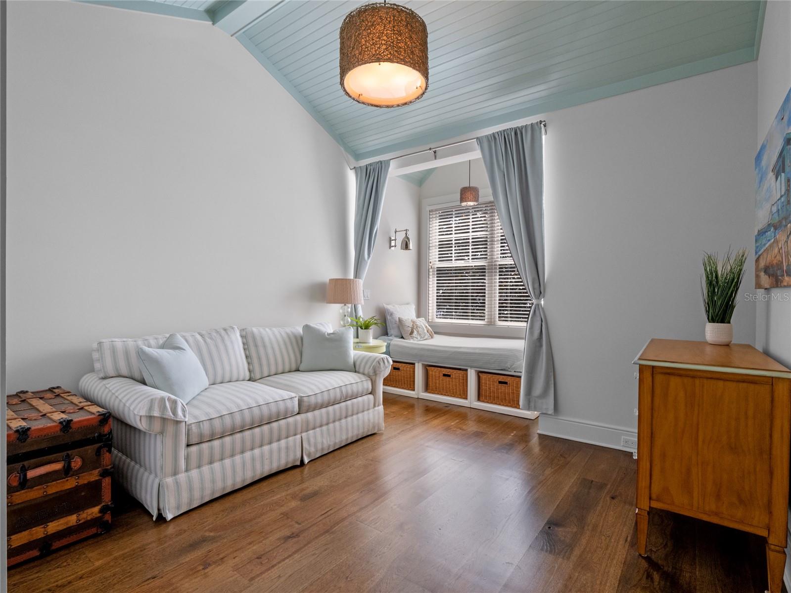 CYPRESS SHORES - - Residential