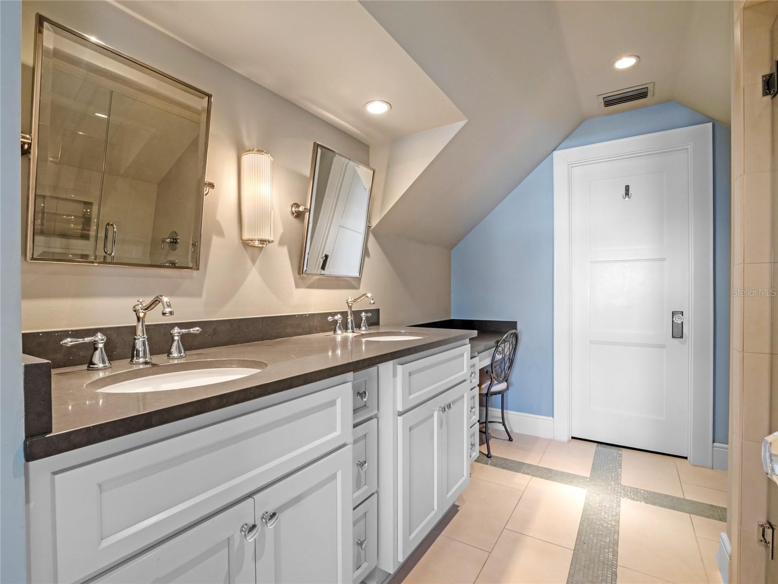 CYPRESS SHORES - - Residential