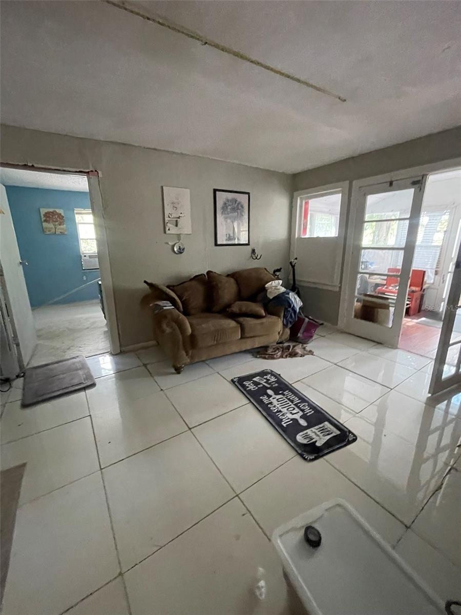 BIG BAYOU SUB FLORENCE GOLDIES REV - Residential