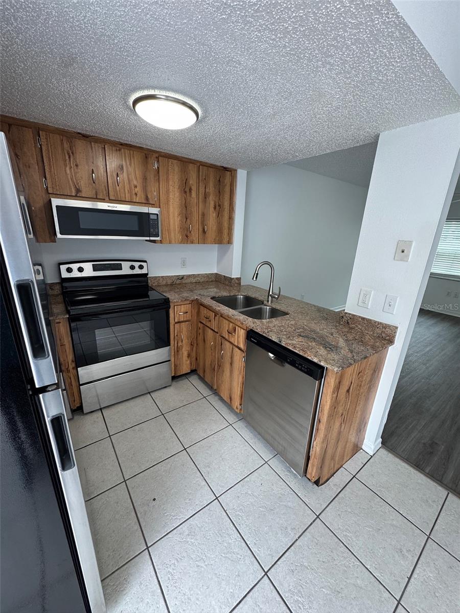 14TH STREET TOWNHOMES - Residential Lease