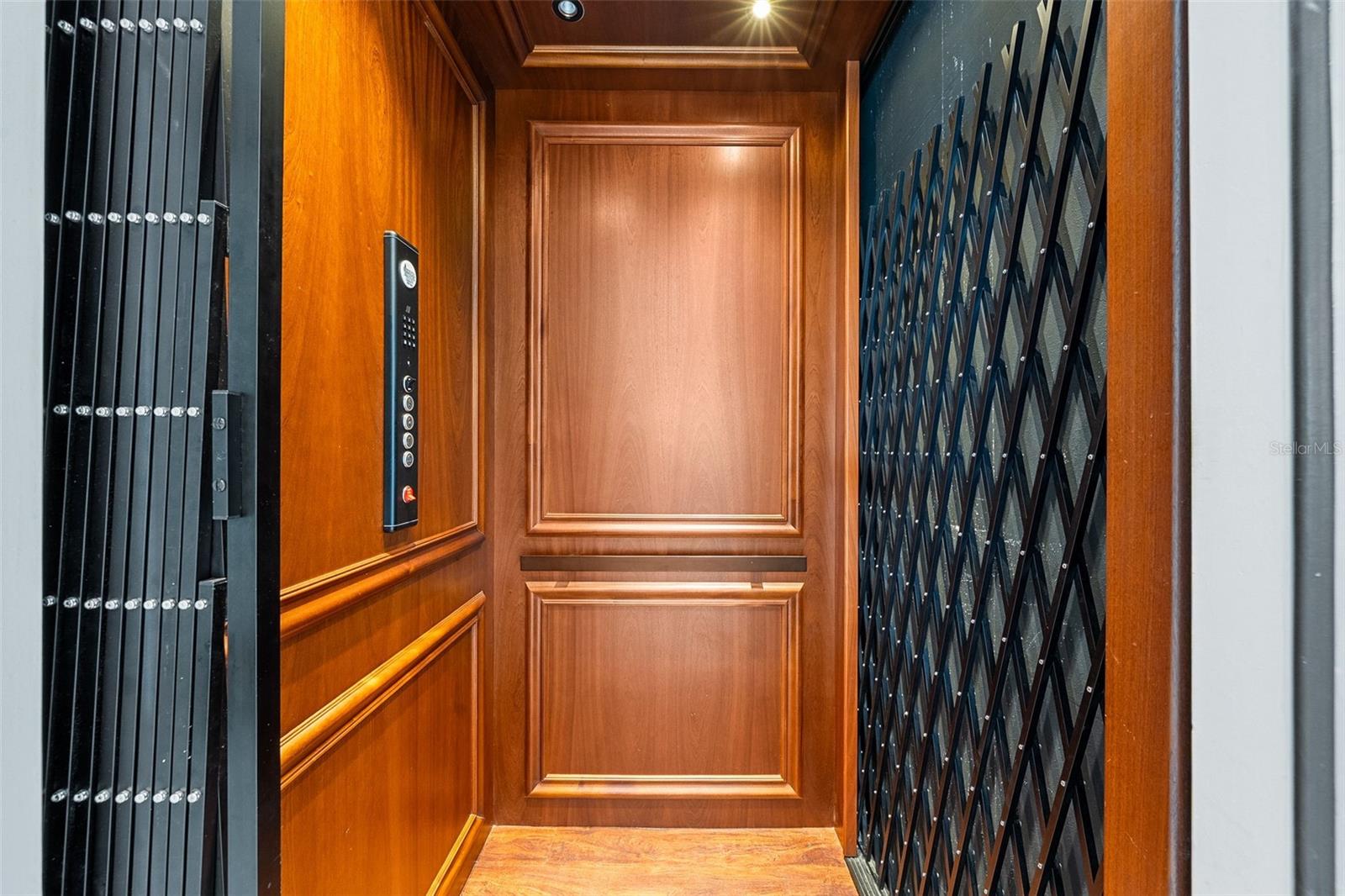 REDINGTON BEACH HOMES 5TH ADD - Residential