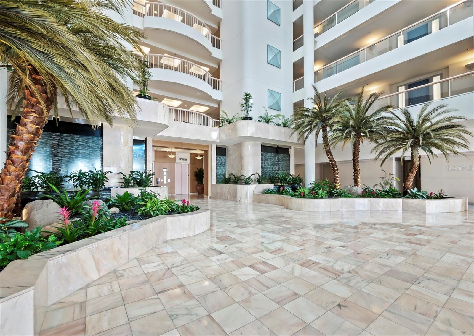 455 LONGBOAT CLUB ROAD PH8