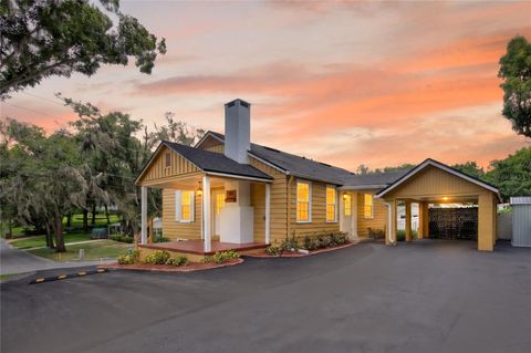 Photo of 102 N Clayton Street, Mount Dora, FL 32757 (MLS # G5113969)