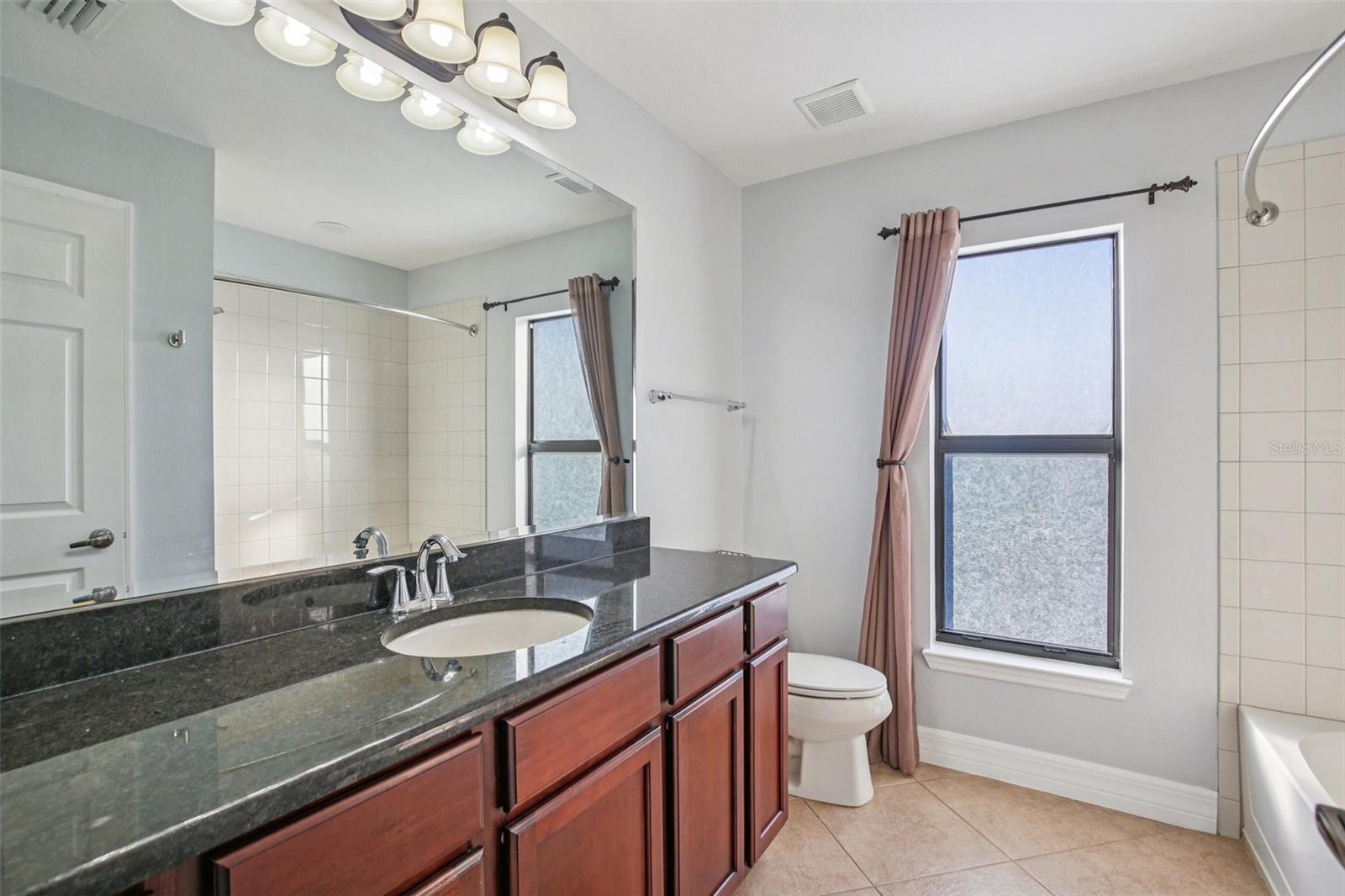 TOULON PH 1 - Residential