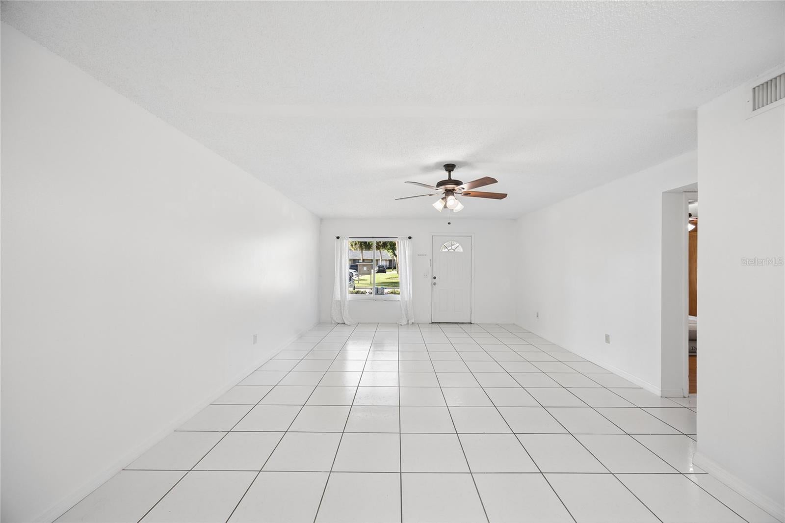 725 NORTHLAKE BOULEVARD 10