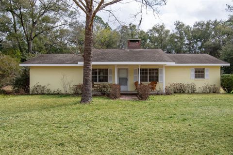 Photo of 7011 SW 170 Street, Archer, FL 32618 (MLS # GC538010)