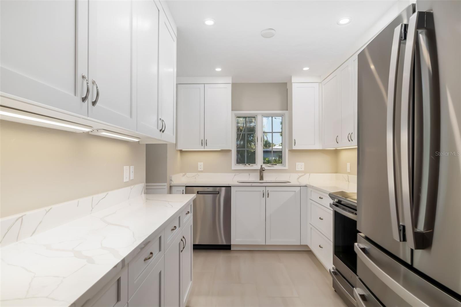 SAINT ARMANDS DIV JOHN RINGLING ESTATES - Residential