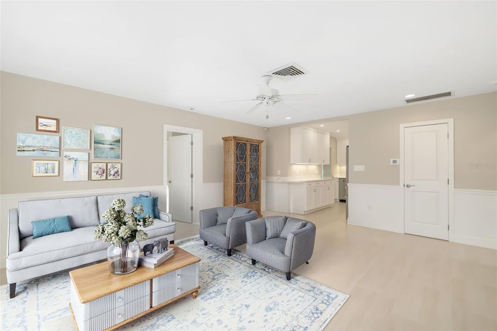 Photo of 323 Madison Drive, Sarasota, FL 34236 (MLS # A4675043)