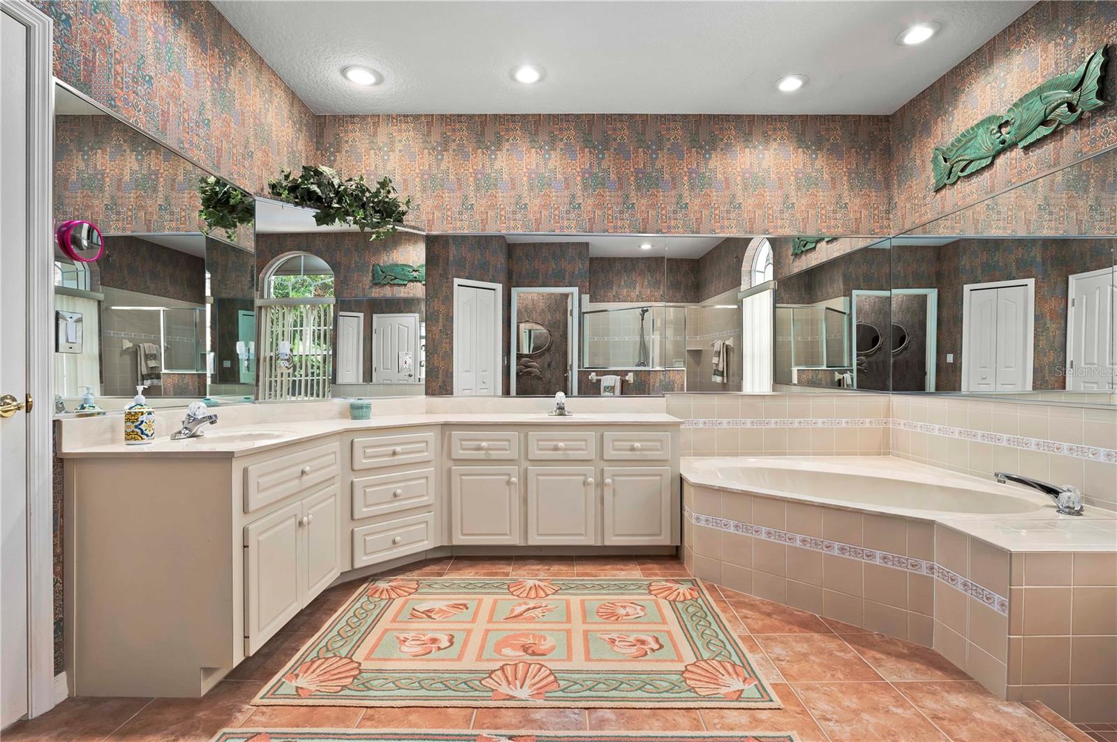 SOUTH TURN - Residential