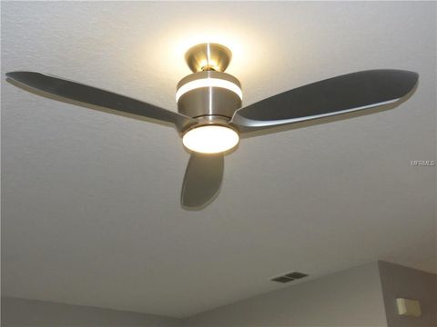 A home in LAKELAND