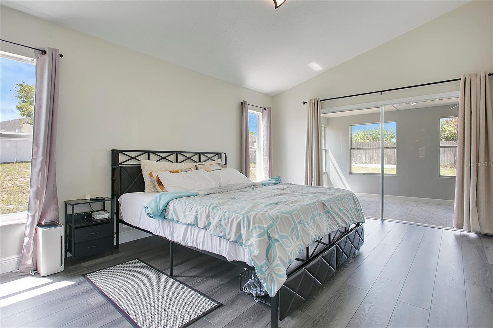 SILVER RIDGE PH 04 - Residential