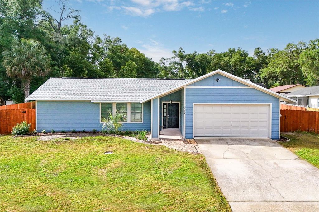 Photo of 25302 Glen Eagles St, Sorrento, FL 32776 (MLS # G5111656)