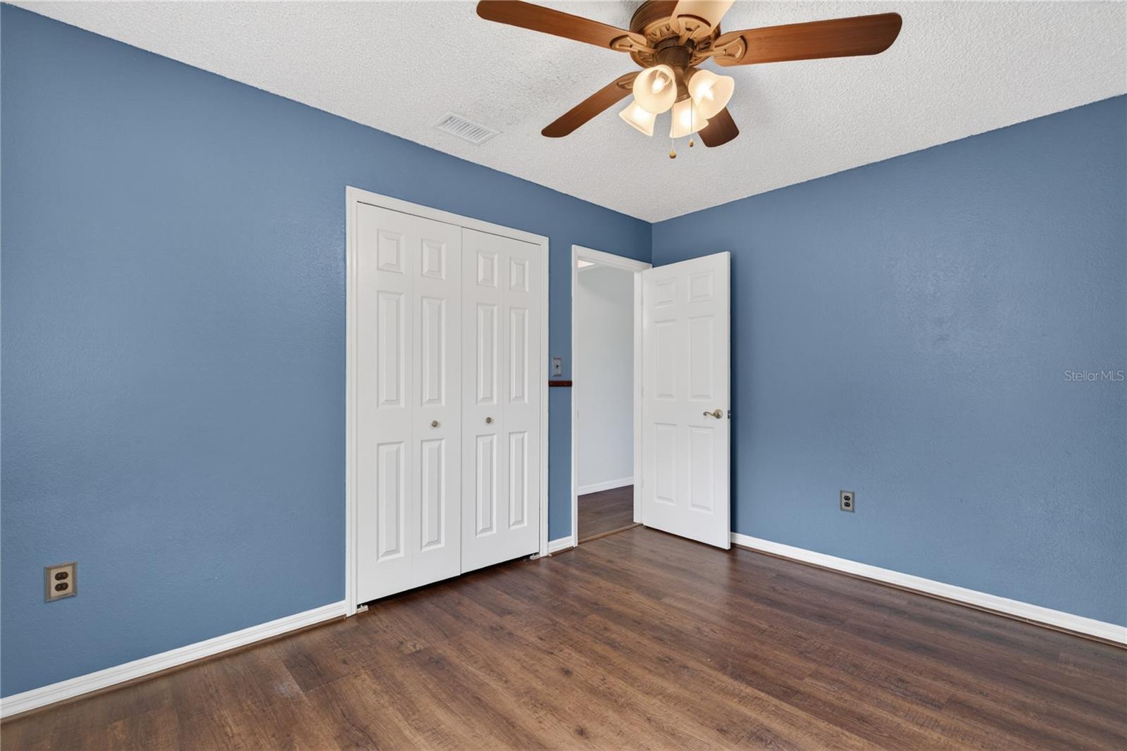MOUNT PLYMOUTH - Residential