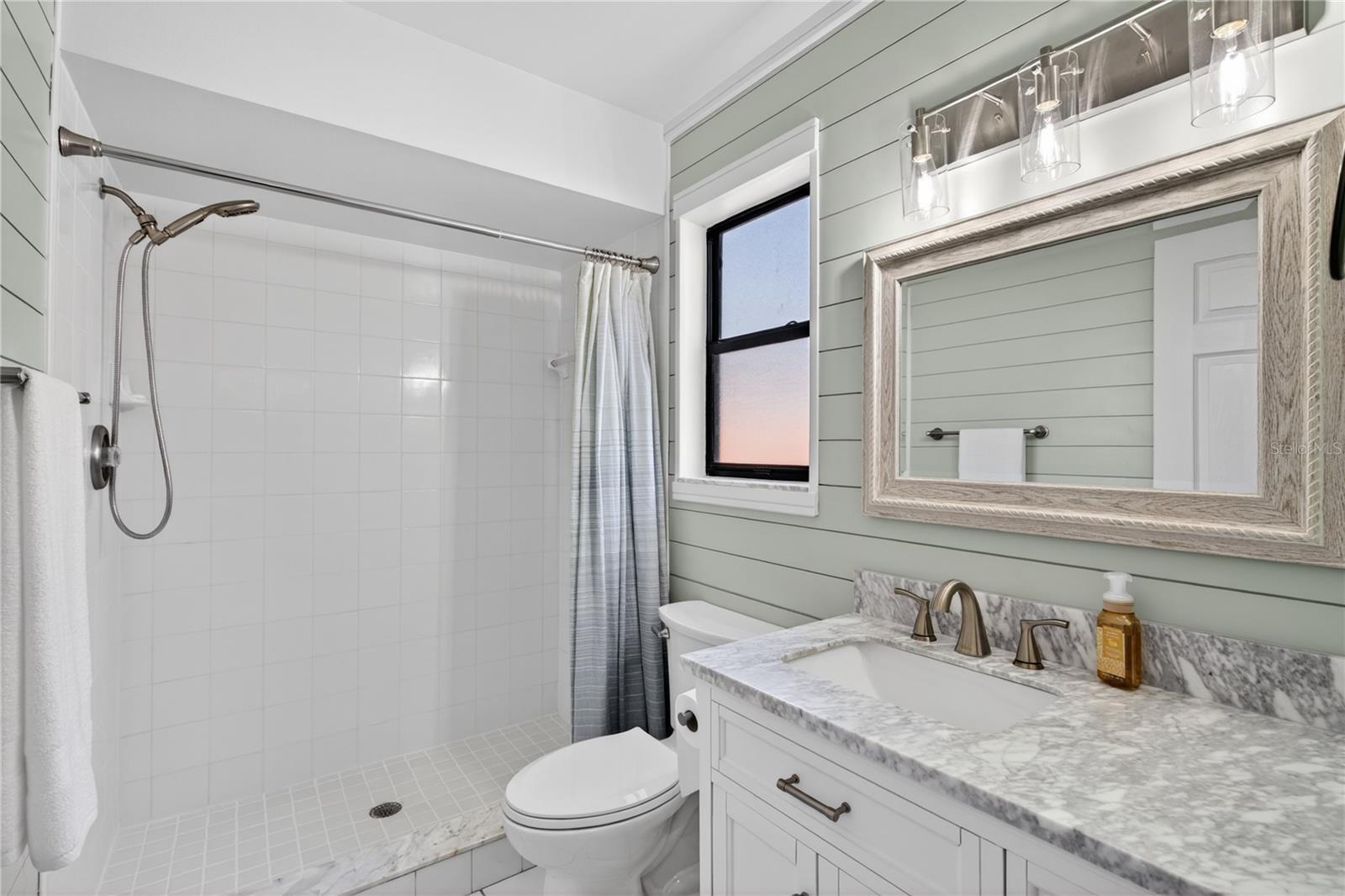 MOUNT PLYMOUTH - Residential