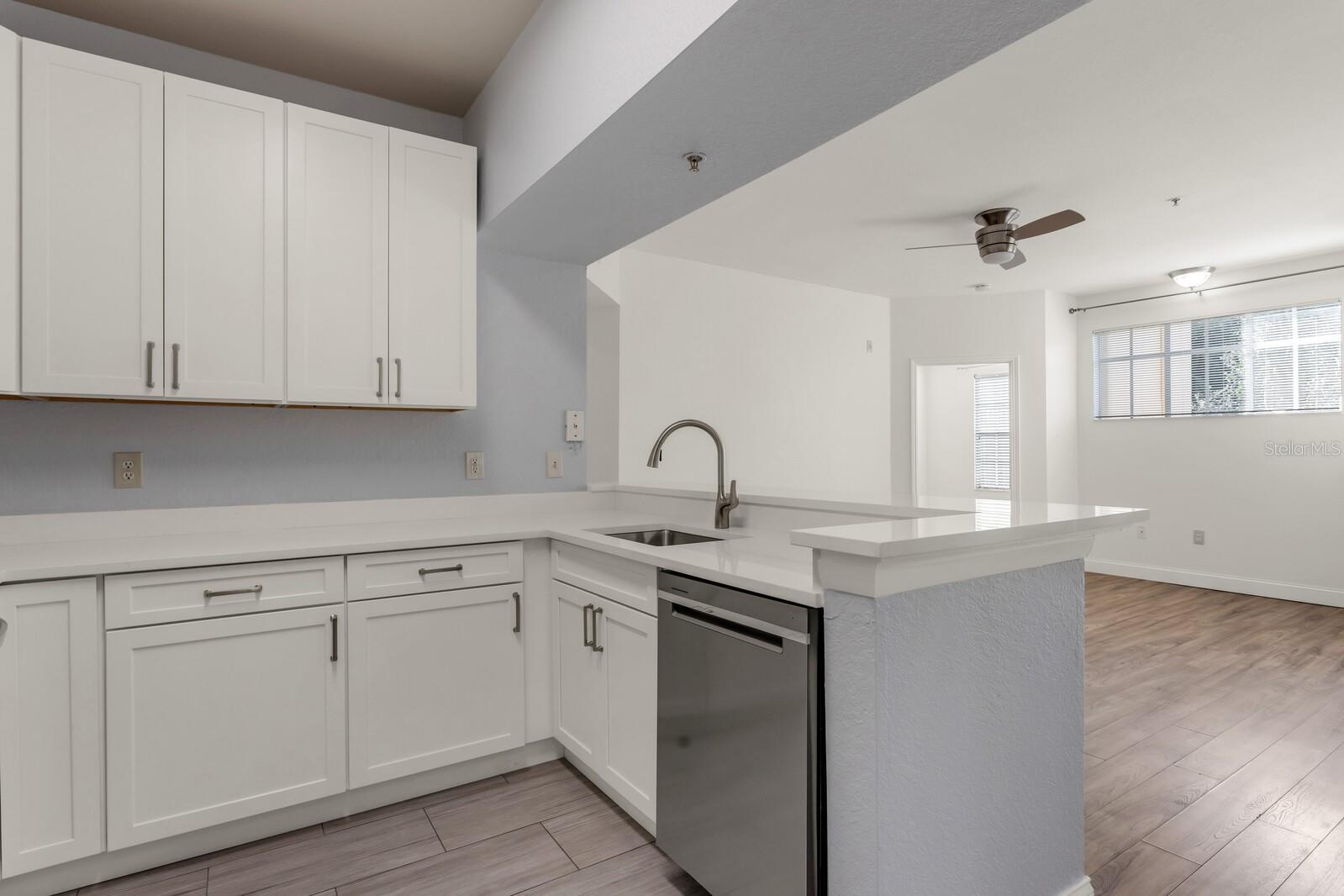 OXFORD PLACE AT TAMPA PALMS - Residential