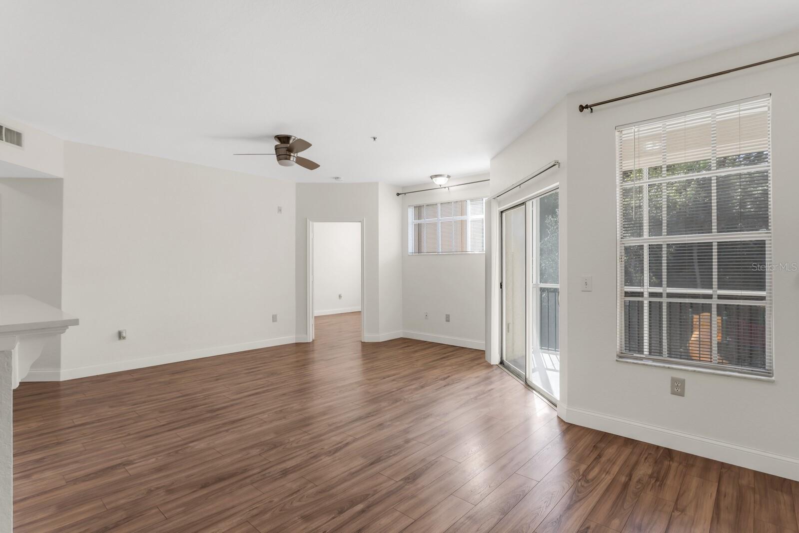 OXFORD PLACE AT TAMPA PALMS - Residential