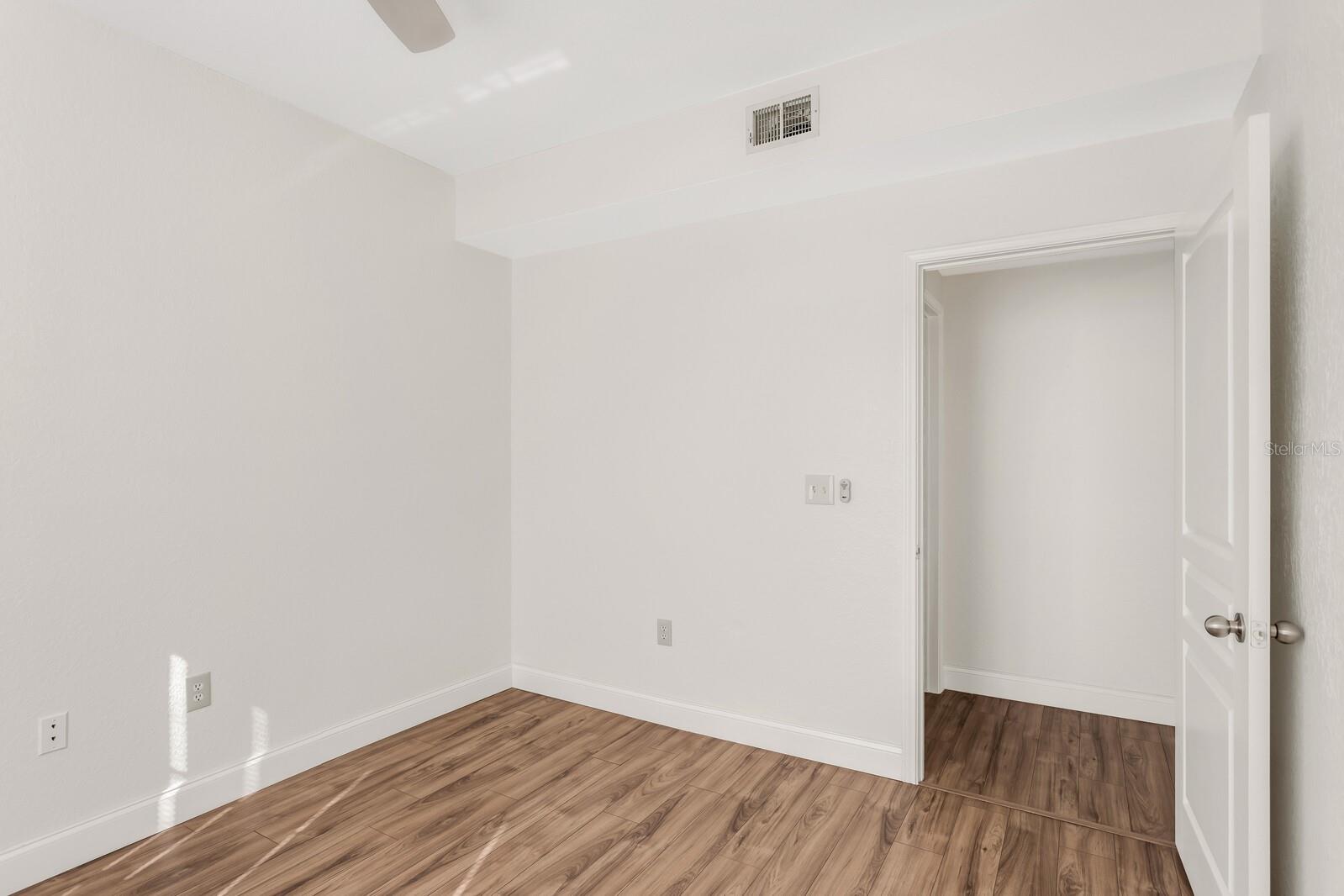 OXFORD PLACE AT TAMPA PALMS - Residential