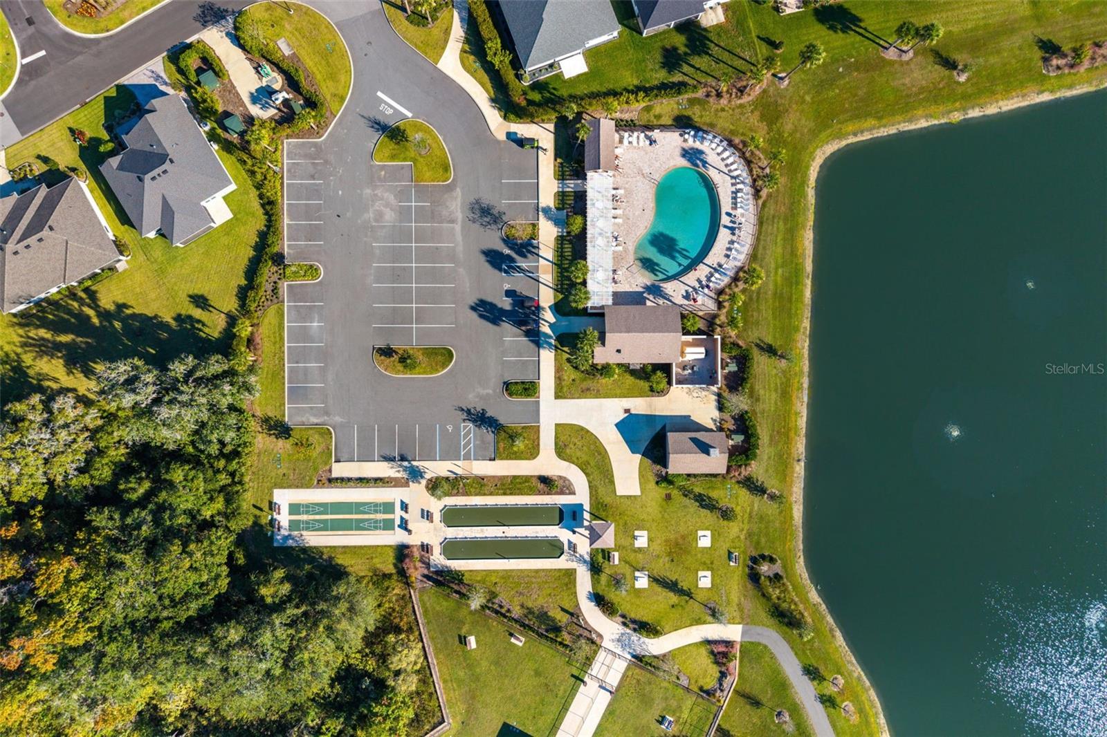 VILLAGES/SOUTHERN OAKS UN #107 - Residential