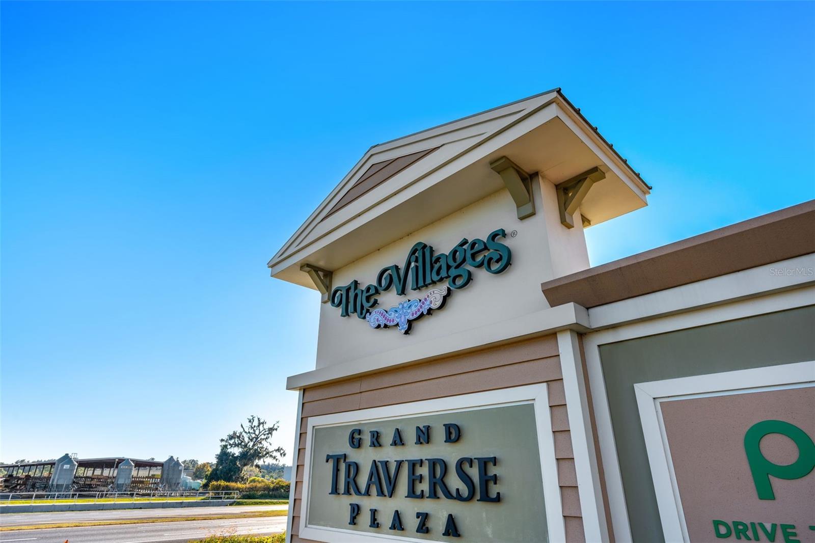 VILLAGES/SOUTHERN OAKS UN #107 - Residential