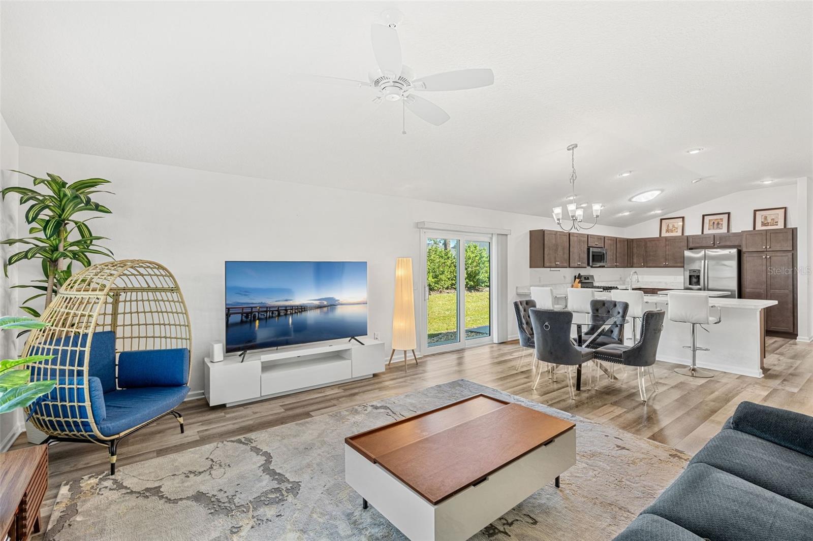 VILLAGES/SOUTHERN OAKS UN #107 - Residential