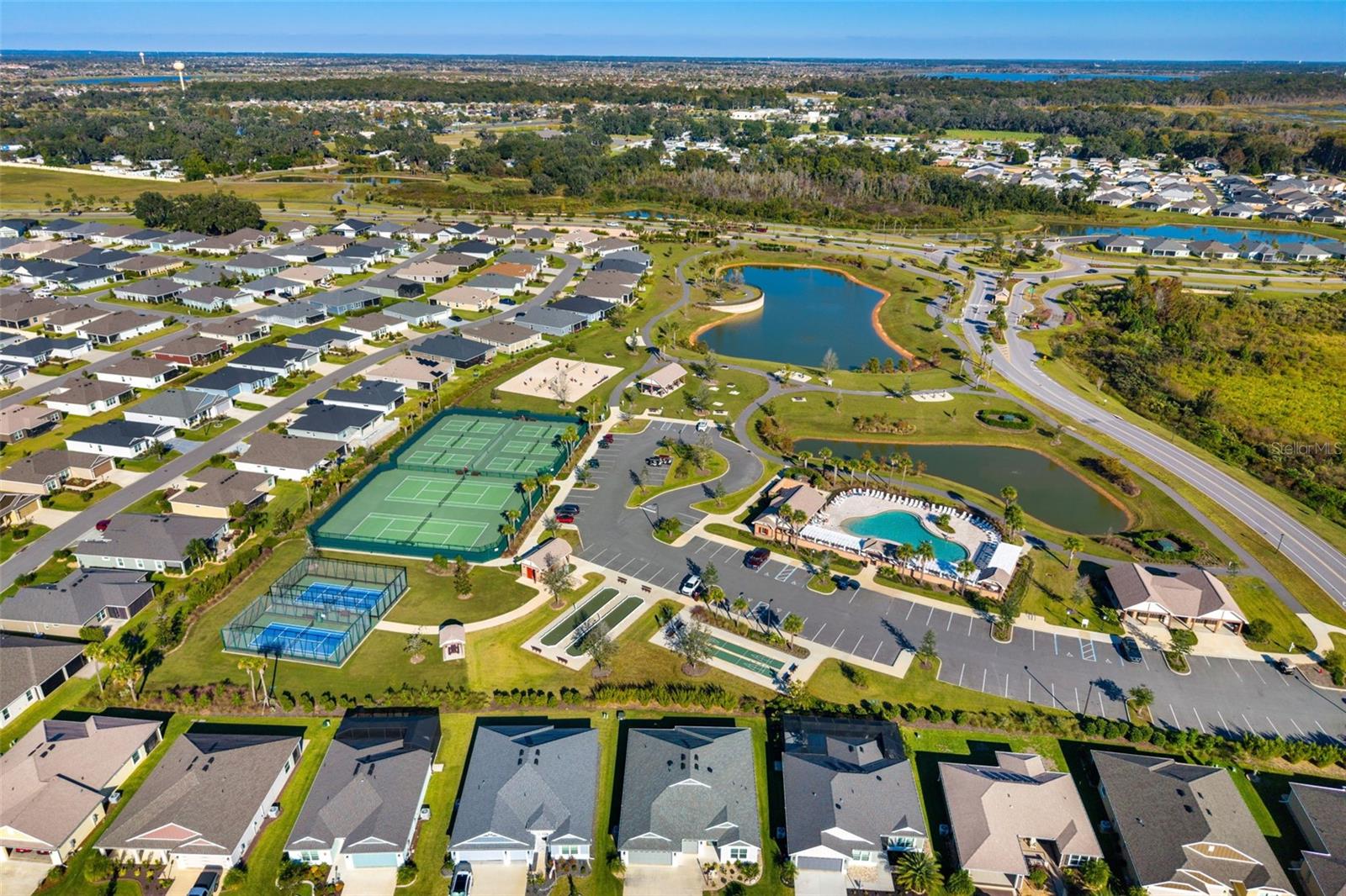 VILLAGES/SOUTHERN OAKS UN #107 - Residential