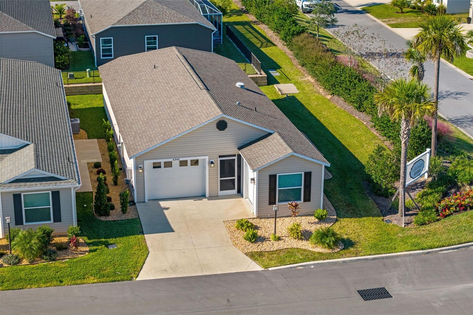 VILLAGES/SOUTHERN OAKS UN #107 - Residential