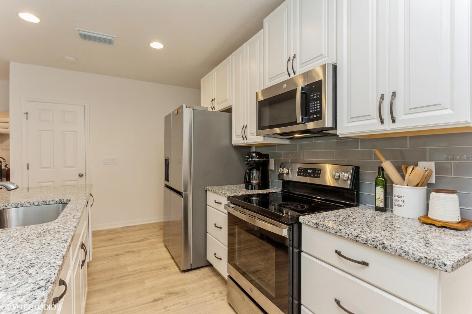 TRINITY LAKES PH 1 & 2 - Residential Lease