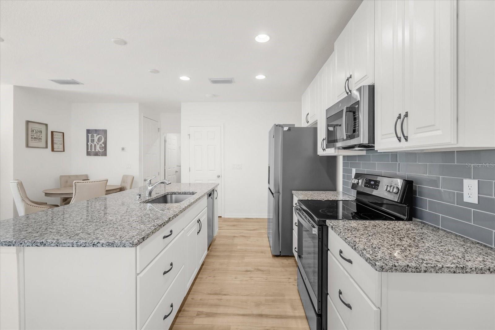 TRINITY LAKES PH 1 & 2 - Residential Lease