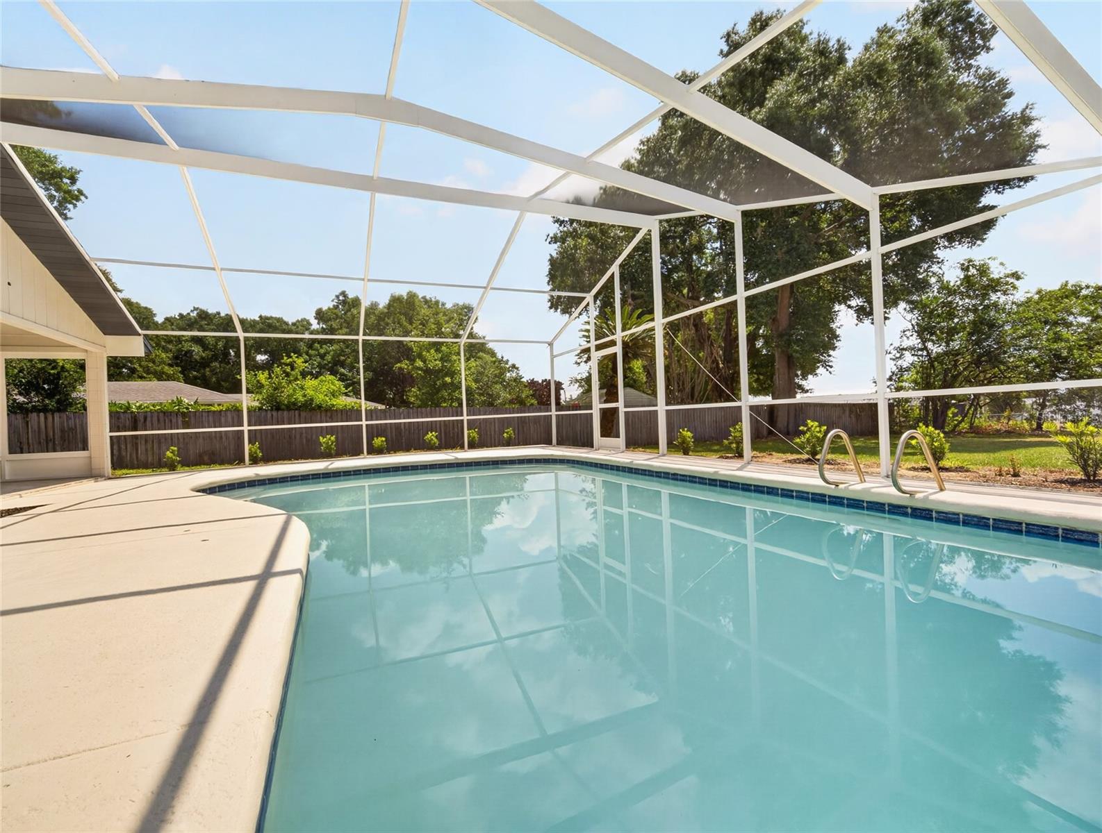LAKE WINTERSET ACRES - Residential