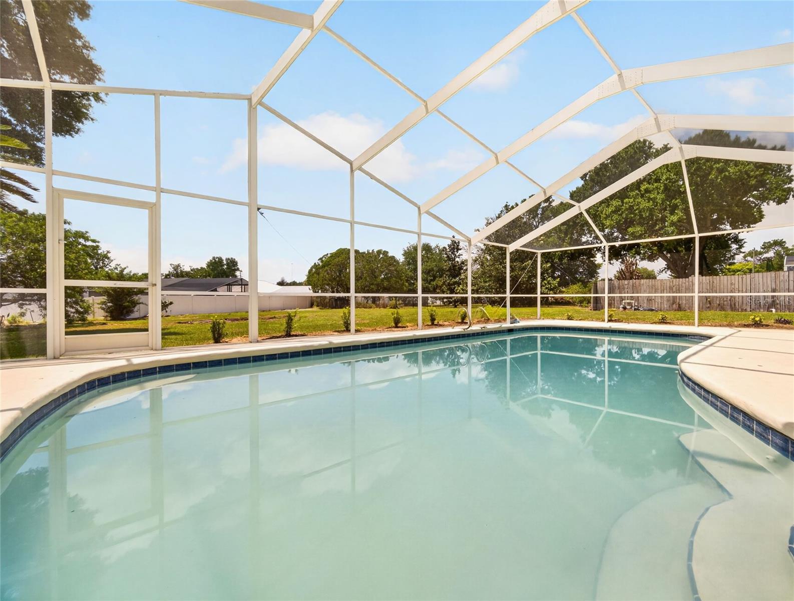 LAKE WINTERSET ACRES - Residential