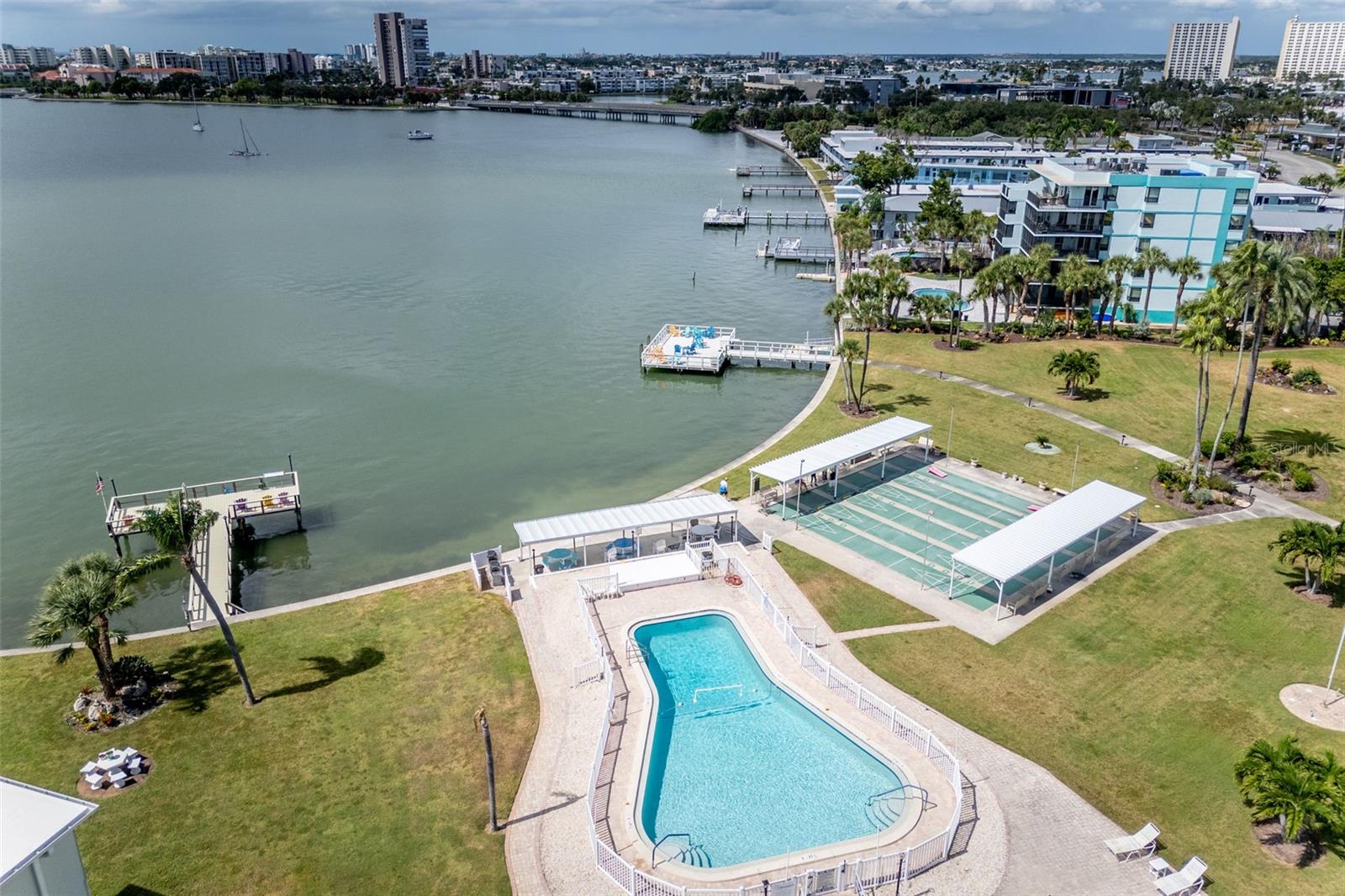 SHORE PLAZA BLDG - Residential