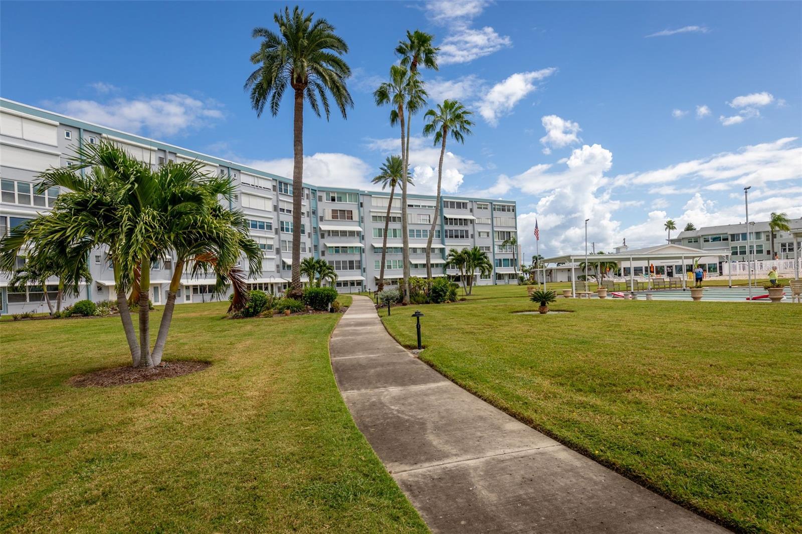 SHORE PLAZA BLDG - Residential