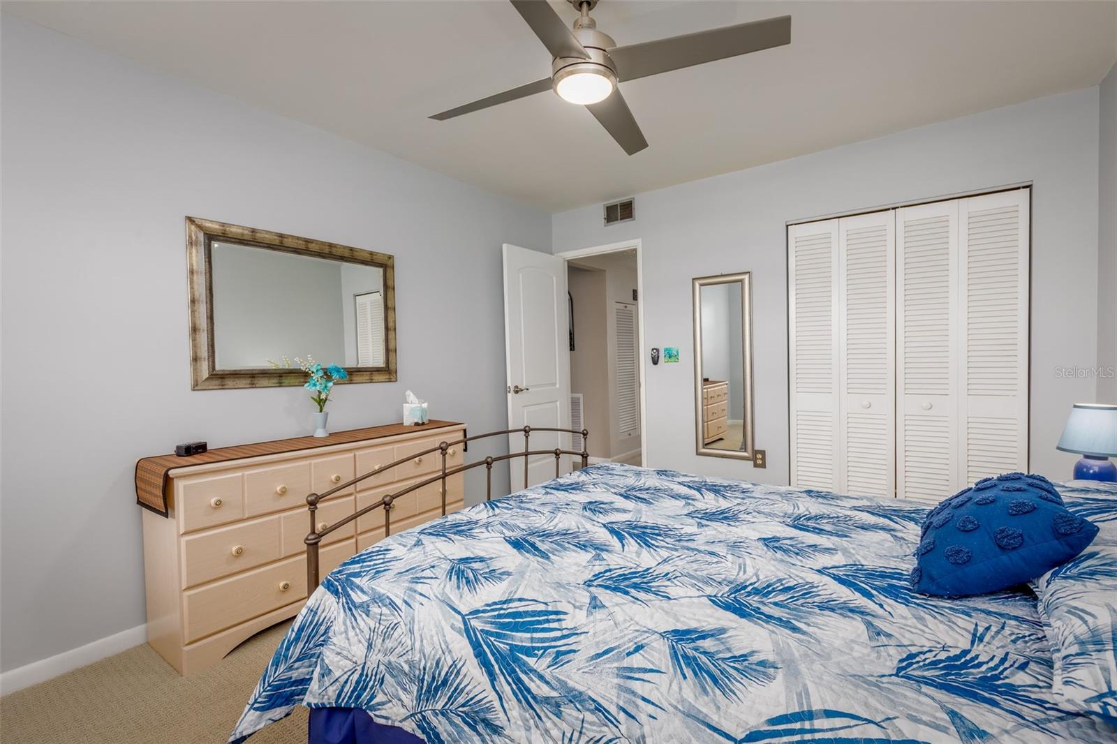 SHORE PLAZA BLDG - Residential